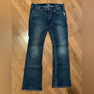 Silver Jeans Toni Jeans size 10 or 30 with pocket designs blue